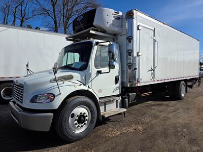Freightliner M2 106 24 ft Refrigerated Truck - 240HP, 9 Speed Automatic, Liftgate