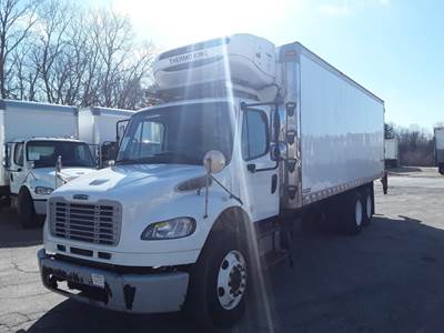 Freightliner M2 106 26 ft Refrigerated Truck - 6 Speed Automatic