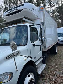 Freightliner M2 106 18 ft Refrigerated Truck - 260HP, 6 Speed Automatic