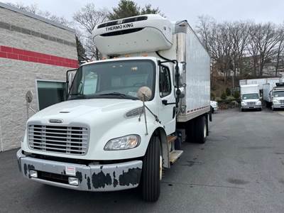 Freightliner M2 106 16 ft Refrigerated Truck - 240HP, 6 Speed Automatic, Liftgate