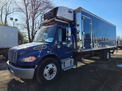 Freightliner M2 106 24 ft Refrigerated Truck - 240HP, 6 Speed Automatic, Liftgate