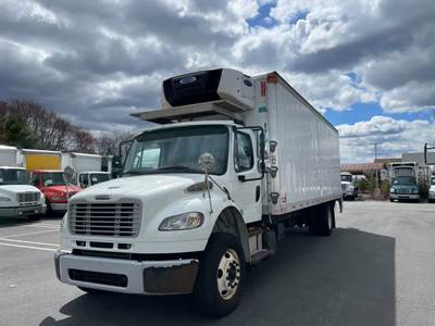 Freightliner M2 106 26 ft Refrigerated Truck - 330HP, 6 Speed Automatic, Liftgate