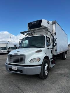 Freightliner M2 106 26 ft Refrigerated Truck - 240HP, 9 Speed Automatic, Liftgate