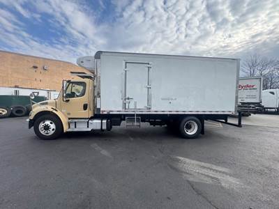Freightliner M2 106 20 ft Refrigerated Truck - 260HP, 6 Speed Automatic