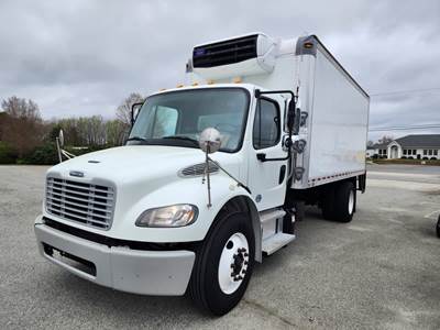 Freightliner M2 106 18 ft Refrigerated Truck - 240HP, 6 Speed Automatic