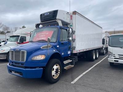 Freightliner M2 106 26 ft Refrigerated Truck - 350HP, 6 Speed Automatic, Liftgate
