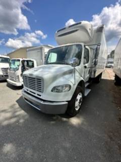Freightliner M2 106 26 ft Refrigerated Truck - 6 Speed Automatic, Liftgate