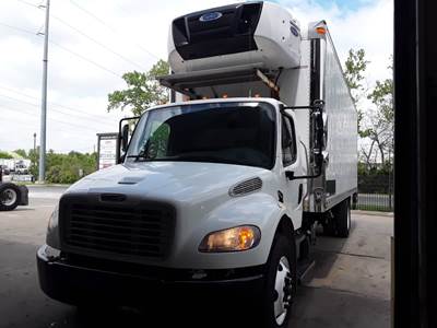 Freightliner M2 106 26 ft Refrigerated Truck - 240HP, 9 Speed Automatic, Liftgate