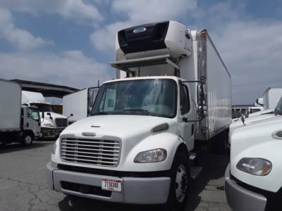 Freightliner M2 106 26 ft Refrigerated Truck - 240HP, 9 Speed Automatic, Liftgate