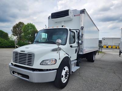 Freightliner M2 106 24 ft Refrigerated Truck - 240HP, 6 Speed Automatic, Liftgate