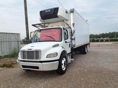 Freightliner M2 106 26 ft Refrigerated Truck - 240HP, 9 Speed Automatic, Liftgate