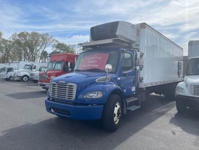 Freightliner M2 106 26 ft Refrigerated Truck - 280HP, 6 Speed Automatic, Liftgate
