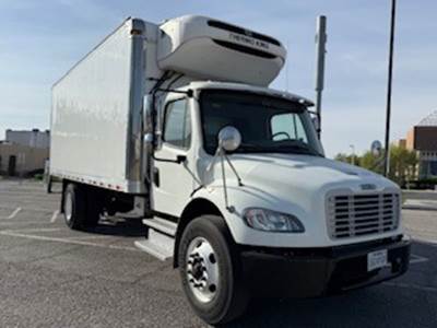Freightliner M2 106 20 ft Refrigerated Truck - 260HP, 6 Speed Automatic