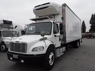 Freightliner M2 106 26 ft Refrigerated Truck - 240HP, 6 Speed Automatic