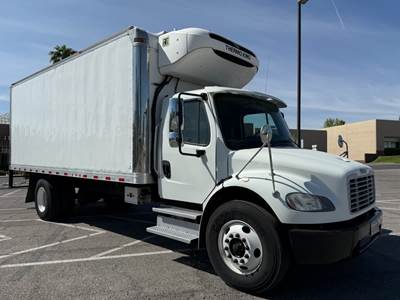 Freightliner M2 106 20 ft Refrigerated Truck - 260HP, 6 Speed Automatic
