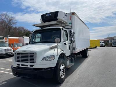 Freightliner M2 106 26 ft Refrigerated Truck - 330HP, 6 Speed Automatic
