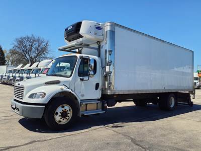 Freightliner M2 106 26 ft Refrigerated Truck - 240HP, 5 Speed Automatic, Liftgate