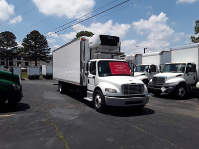 Freightliner M2 106 26 ft Refrigerated Truck - 240HP, 9 Speed Automatic