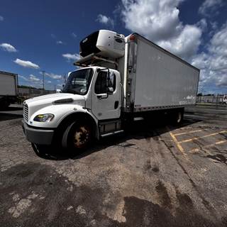 Freightliner M2 106 24 ft Refrigerated Truck - 230HP, 9 Speed Automatic