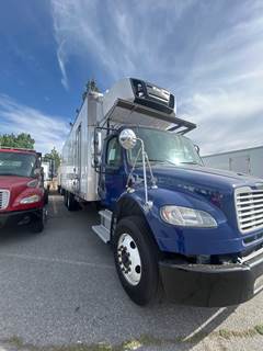 Freightliner M2 106 26 ft Refrigerated Truck - 270HP, 6 Speed Automatic, Liftgate