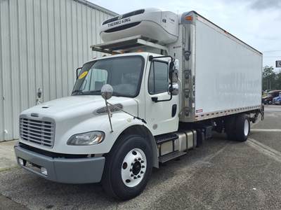 Freightliner M2 106 22 ft Refrigerated Truck - 260HP, 6 Speed Automatic, Liftgate