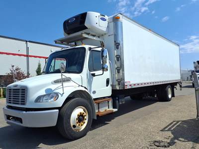 Freightliner M2 106 26 ft Refrigerated Truck - 6 Speed Automatic, Liftgate