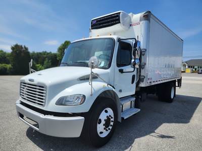 Freightliner M2 106 18 ft Refrigerated Truck - 240HP, 6 Speed Automatic