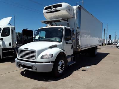 Freightliner M2 106 26 ft Refrigerated Truck - 240HP, 6 Speed Automatic