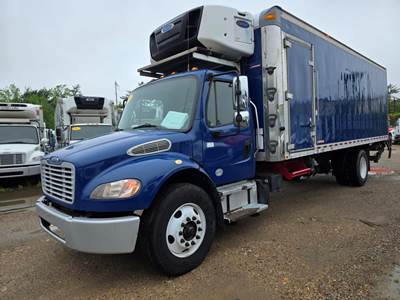 Freightliner M2 106 24 ft Refrigerated Truck - 240HP, 6 Speed Automatic, Liftgate