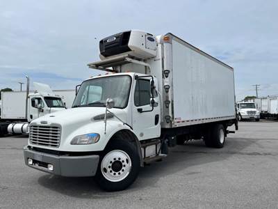 Freightliner M2 106 22 ft Refrigerated Truck - 240HP, 9 Speed Automatic, Liftgate