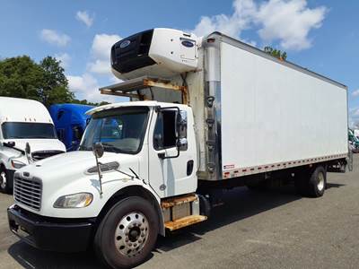 Freightliner M2 106 28 ft Refrigerated Truck - 280HP, 6 Speed Automatic, Liftgate