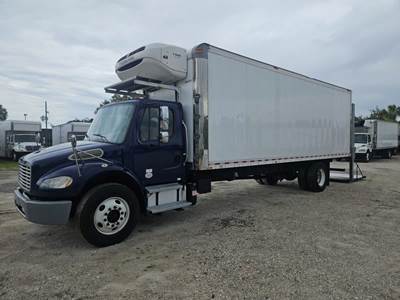Freightliner M2 106 26 ft Refrigerated Truck - 280HP, 6 Speed Automatic, Liftgate