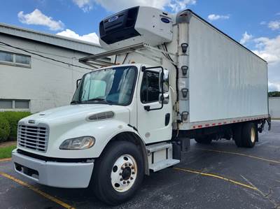Freightliner M2 106 26 ft Refrigerated Truck - 280HP, 9 Speed Automatic, Liftgate