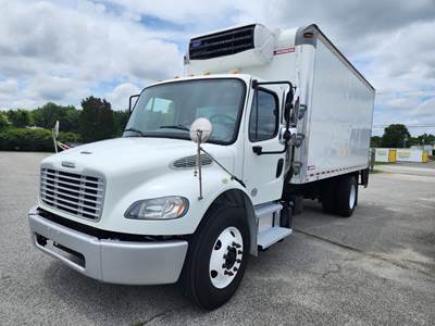 Freightliner M2 106 18 ft Refrigerated Truck - 240HP, 6 Speed Automatic