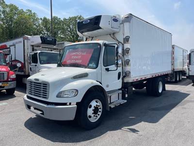 Freightliner M2 106 18 ft Refrigerated Truck - 220HP, 6 Speed Automatic, Liftgate