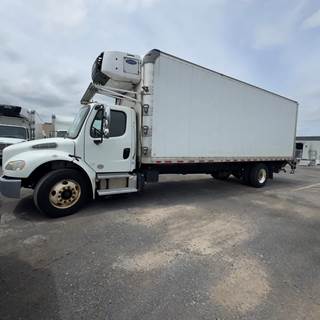 Freightliner M2 106 26 ft Refrigerated Truck - 280HP, 9 Speed Automatic, Liftgate