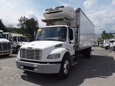 Freightliner M2 106 24 ft Refrigerated Truck - 240HP, 6 Speed Automatic