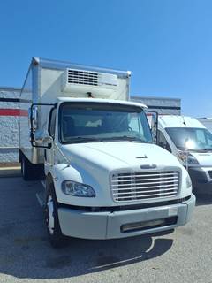 Freightliner M2 106 18 ft Refrigerated Truck - 325HP, 6 Speed Automatic