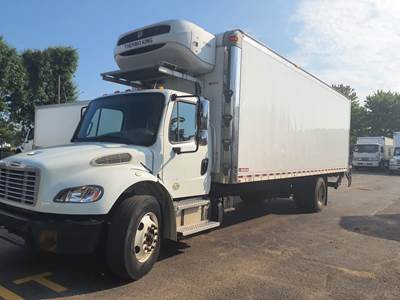 Freightliner M2 106 26 ft Refrigerated Truck - 240HP, 9 Speed Automatic, Liftgate
