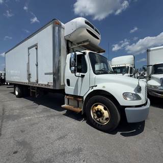 Freightliner M2 106 26 ft Refrigerated Truck - 240HP, 6 Speed Automatic