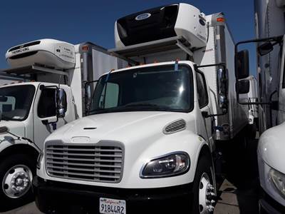 Freightliner M2 106 26 ft Refrigerated Truck - 240HP, 9 Speed Automatic, Liftgate