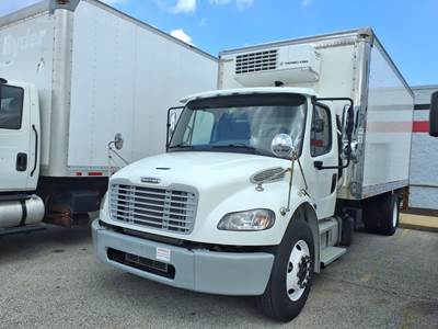 Freightliner M2 106 18 ft Refrigerated Truck - 325HP, 6 Speed Automatic