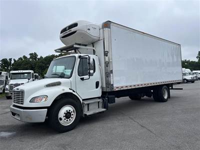 Freightliner M2 106 26 ft Refrigerated Truck - 240HP, 6 Speed Automatic