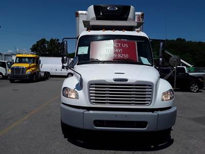 Freightliner M2 106 26 ft Refrigerated Truck - 280HP, 6 Speed Automatic