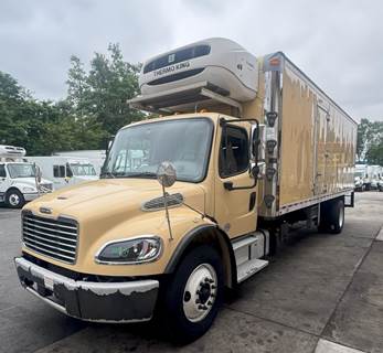 Freightliner M2 106 26 ft Refrigerated Truck - 280HP, 6 Speed Automatic