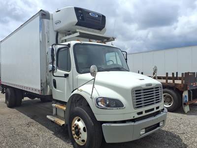 Freightliner M2 106 22 ft Refrigerated Truck - 270HP, 6 Speed Automatic