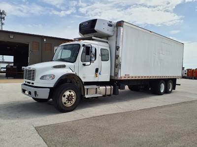Freightliner M2 106 26 ft Refrigerated Truck - 300HP, 6 Speed Automatic