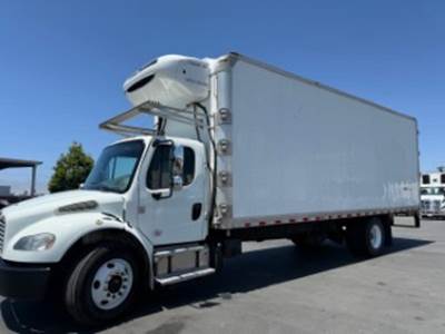 Freightliner M2 106 26 ft Refrigerated Truck - 240HP, 9 Speed Automatic