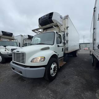 Freightliner M2 106 26 ft Refrigerated Truck - 280HP, 9 Speed Automatic, Liftgate