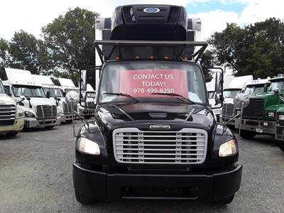 Freightliner M2 106 26 ft Refrigerated Truck - 260HP, 6 Speed Automatic, Liftgate